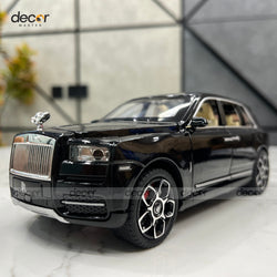 Premium Rolls Royce SUV with Smoke