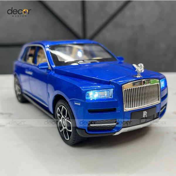 Premium Rolls Royce SUV with Smoke