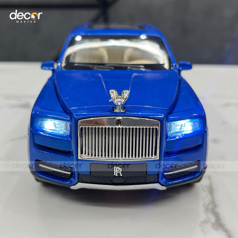 Premium Rolls Royce SUV with Smoke