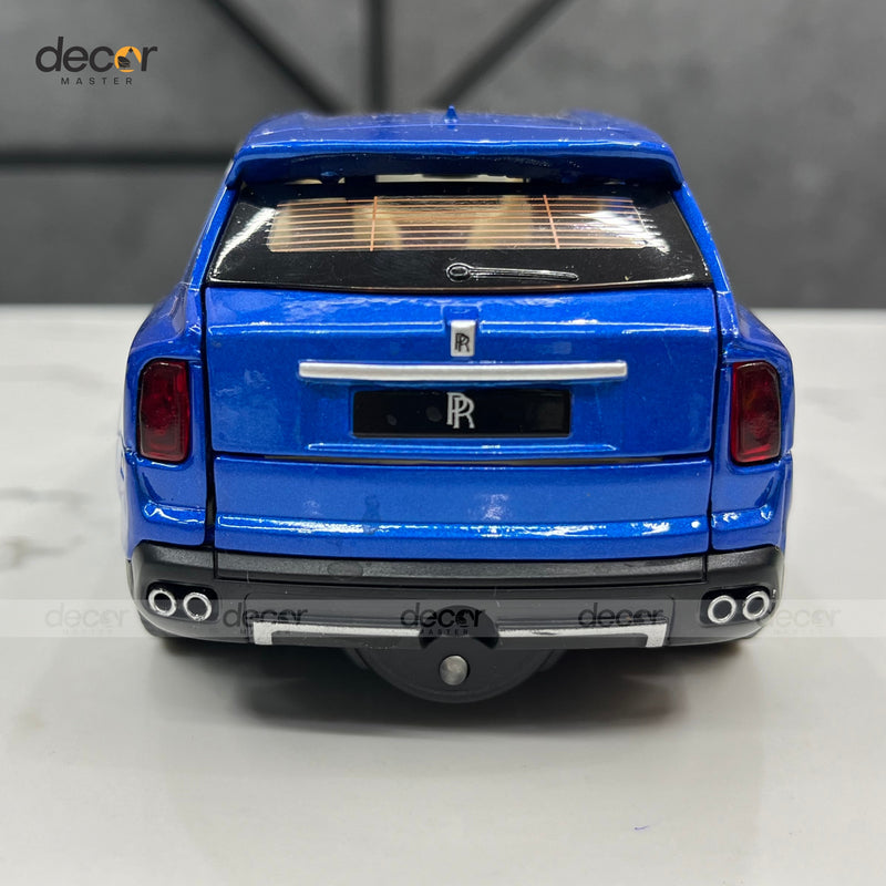 Premium Rolls Royce SUV with Smoke