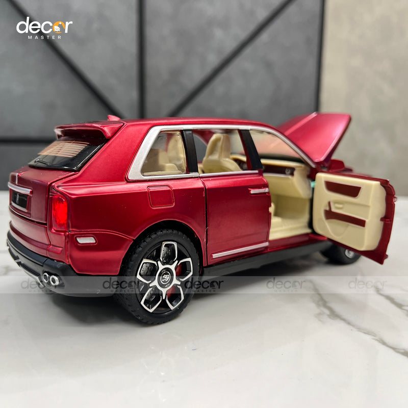 Premium Rolls Royce SUV with Smoke