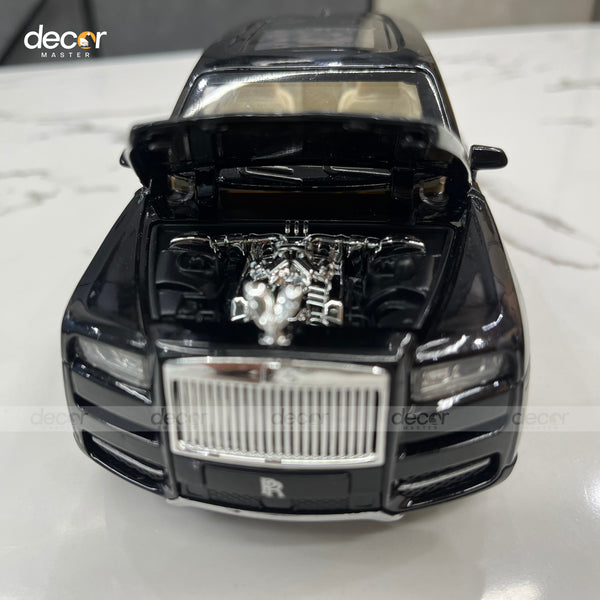 Premium Rolls Royce SUV with Smoke