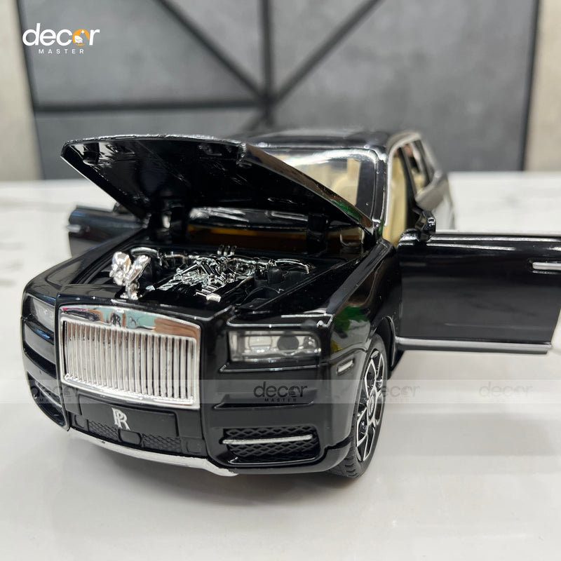 Premium Rolls Royce SUV with Smoke
