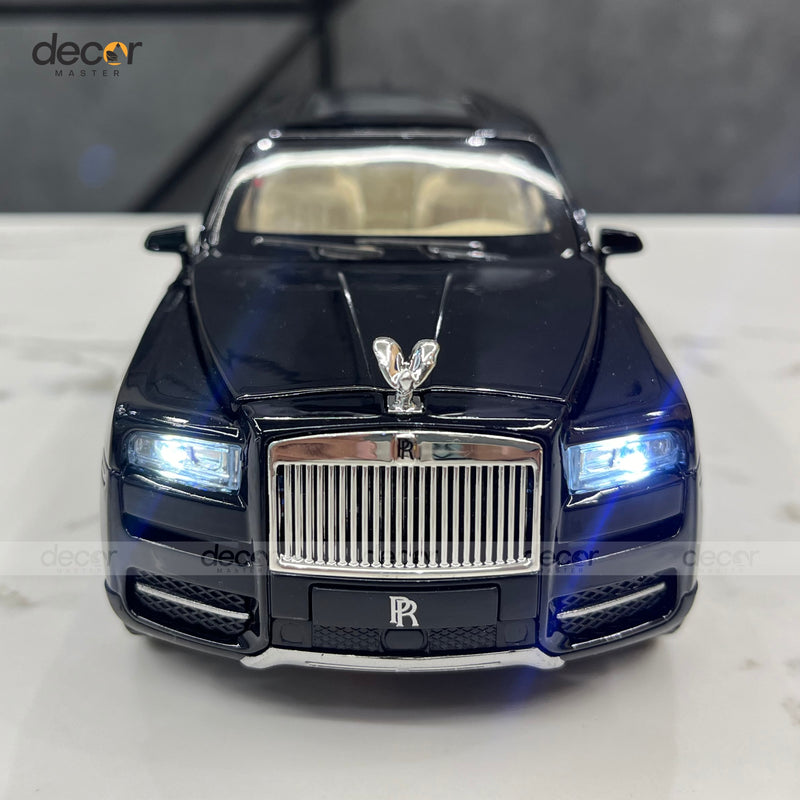Premium Rolls Royce SUV with Smoke